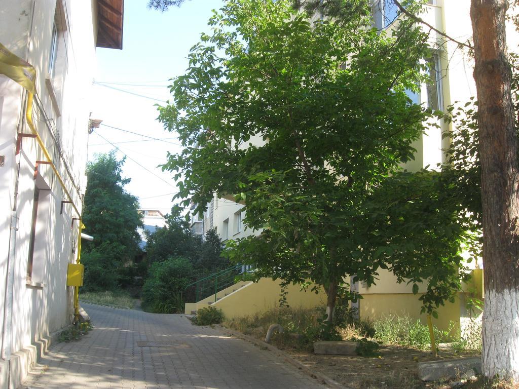 Lary Apartament Szucsáva Kültér fotó