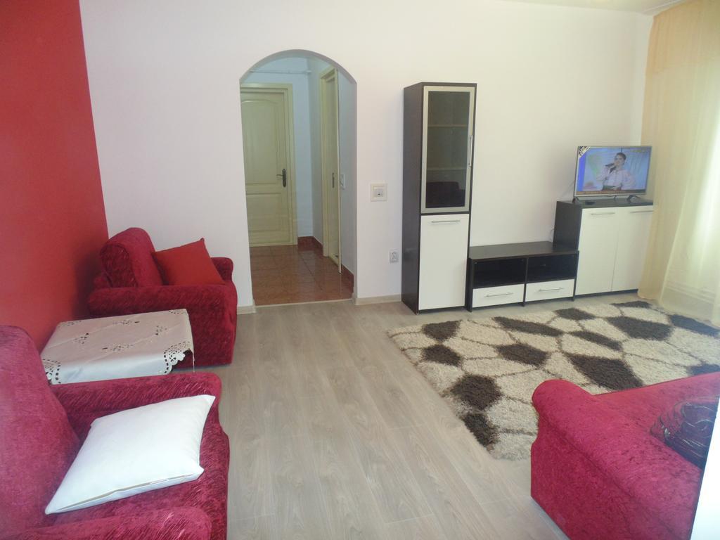 Lary Apartament Szucsáva Szoba fotó