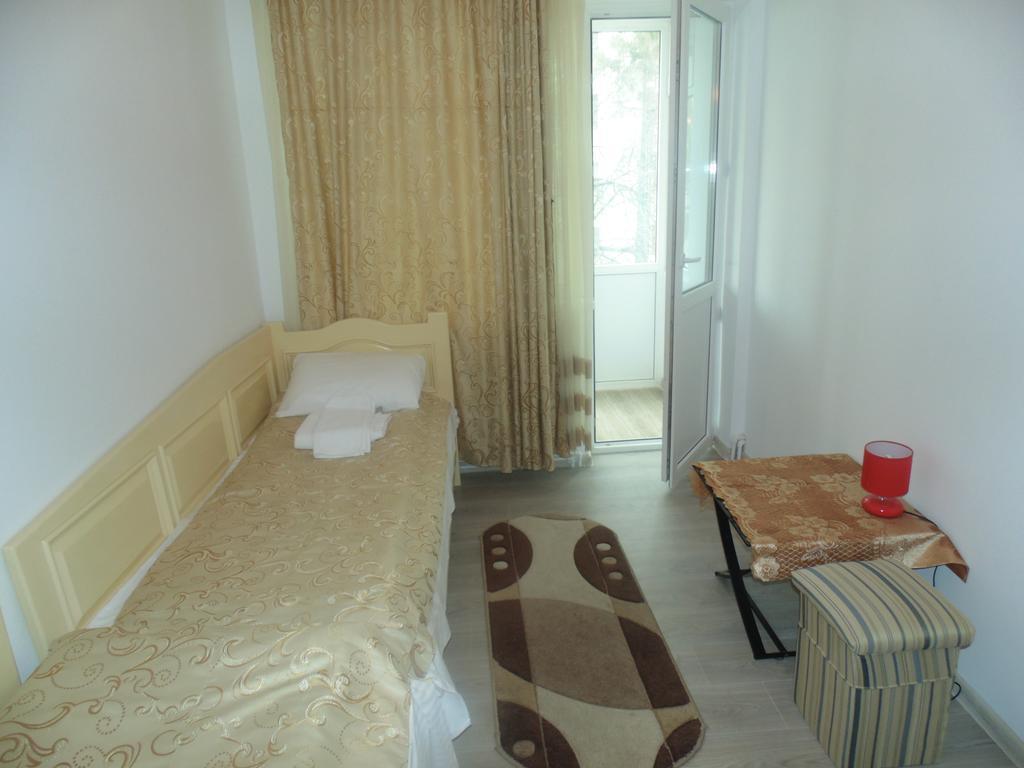 Lary Apartament Szucsáva Szoba fotó