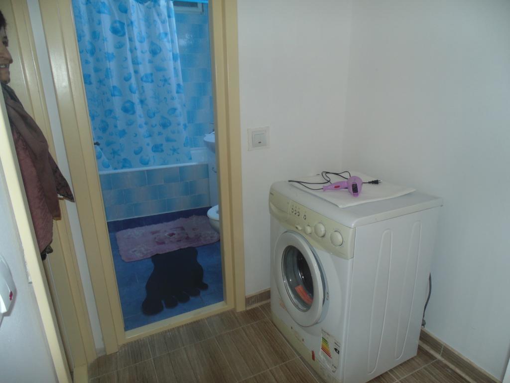 Lary Apartament Szucsáva Szoba fotó